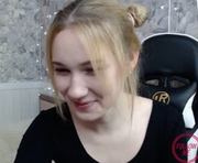 _chloe_miller_ is a 18 year old female webcam sex model.