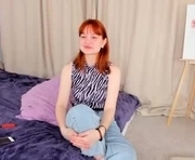 solihandra is a 18 year old female webcam sex model.