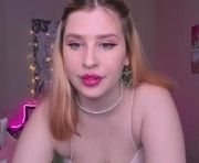 alice___miss is a 22 year old couple webcam sex model.