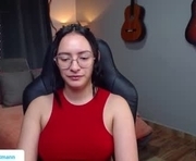 miaportman is a 23 year old female webcam sex model.
