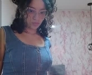 firee_curly is a 24 year old female webcam sex model.