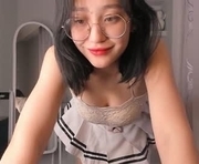 sua_hong is a  year old female webcam sex model.