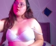 allison_curvy is a 24 year old female webcam sex model.