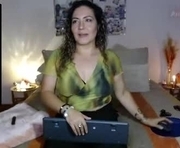 amanda_bella1 is a  year old female webcam sex model.
