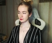 carinfox is a 25 year old shemale webcam sex model.