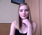 jscarlett is a 18 year old female webcam sex model.