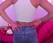 anniie_evans1 is a 18 year old female webcam sex model.
