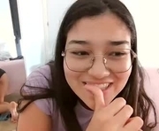 isasuarezzzz is a 20 year old female webcam sex model.