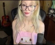 alexismonroe18 is a  year old female webcam sex model.