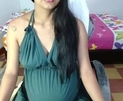 caneladeluxe is a 22 year old female webcam sex model.