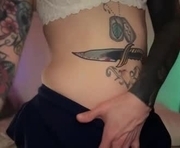 goldengirlcartierxo is a 24 year old female webcam sex model.