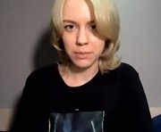 tender_princess is a 18 year old female webcam sex model.