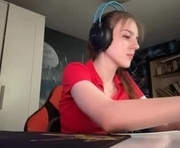 melonygriffen is a  year old female webcam sex model.