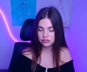 camilla_xo_ is a 19 year old female webcam sex model.