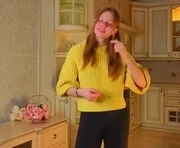 ozellaelazegui is a 18 year old female webcam sex model.