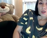 shakeit_good is a 33 year old female webcam sex model.