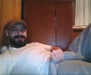 1ui5 is a 30 year old male webcam sex model.