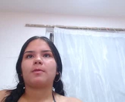 caro_zapata is a 19 year old female webcam sex model.