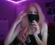 itseve982 is a  year old shemale webcam sex model.