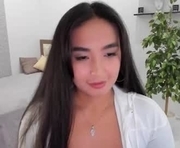 worldofkim is a 25 year old female webcam sex model.