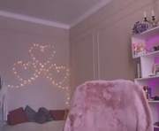 mashmerize is a 22 year old female webcam sex model.