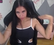 daila_t is a 18 year old female webcam sex model.