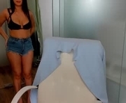 anyarayne is a 31 year old female webcam sex model.