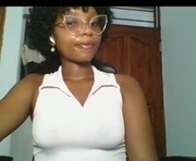 ella_laurel is a 25 year old female webcam sex model.