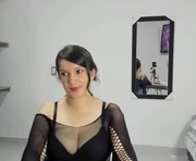 gwen_ashly is a  year old female webcam sex model.