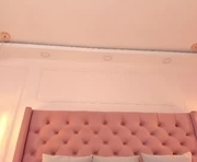 jhoanaduran_ is a 19 year old female webcam sex model.