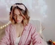 eroticgiftxxx is a 26 year old female webcam sex model.