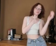 focusonmyeyes is a 18 year old female webcam sex model.