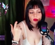 lucywmiller is a 24 year old female webcam sex model.