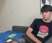 hotflirtyfella is a 18 year old male webcam sex model.