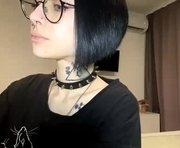 trudieglandon is a 18 year old female webcam sex model.