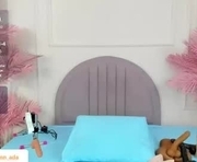 hanaahquinn is a 27 year old female webcam sex model.