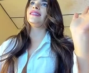caitlingomez0 is a  year old female webcam sex model.