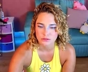 adharawo is a 26 year old female webcam sex model.