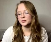 weicauley is a  year old female webcam sex model.