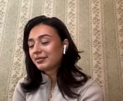 pricillalivsey is a 18 year old female webcam sex model.