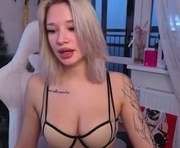 mistyxnight1 is a 19 year old female webcam sex model.