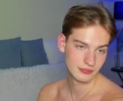 litmate is a 19 year old male webcam sex model.