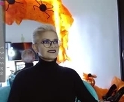 scarlett_paris is a 99 year old female webcam sex model.