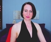 niasmithh is a 38 year old female webcam sex model.