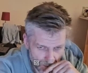 elculiador2207 is a 41 year old male webcam sex model.