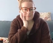 chelseasentra1 is a  year old female webcam sex model.