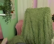 kortny_yo is a 19 year old female webcam sex model.