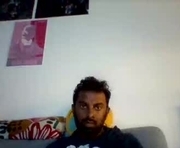 raul2k2 is a  year old male webcam sex model.