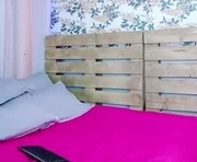 nicky_oli is a  year old female webcam sex model.