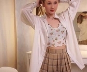 courageous_dancer is a 18 year old female webcam sex model.